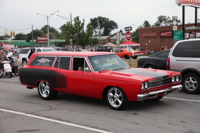 1968-Plymouth Satellite stationwagon