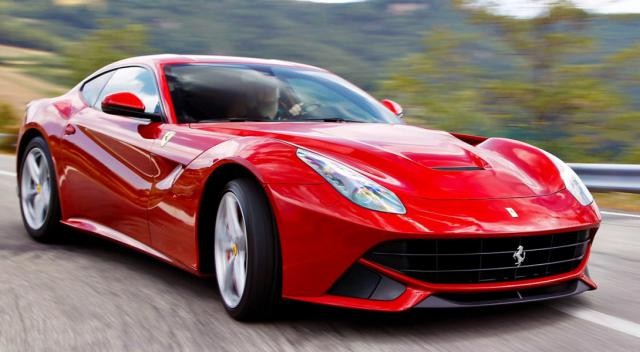 Ferrari F12 Berlinetta. 3.1 saniyede 100 km / s hıza Hızlanma