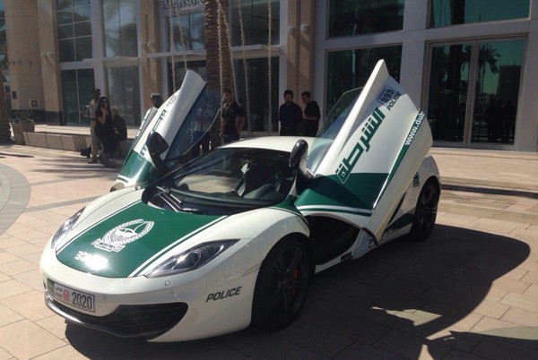 BAE Mercedes Benz SLS AMG: $ 200,000