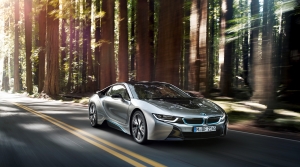 Geleceğin otomobilleri BMW i3 ve i8 Cadde’ye indi